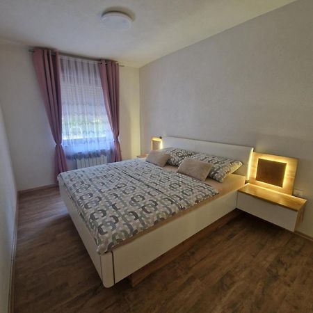 Apartma-Sobe Lejla Віпава Екстер'єр фото