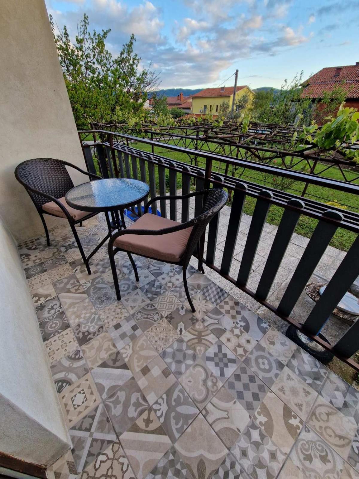 Apartma-Sobe Lejla Віпава Екстер'єр фото