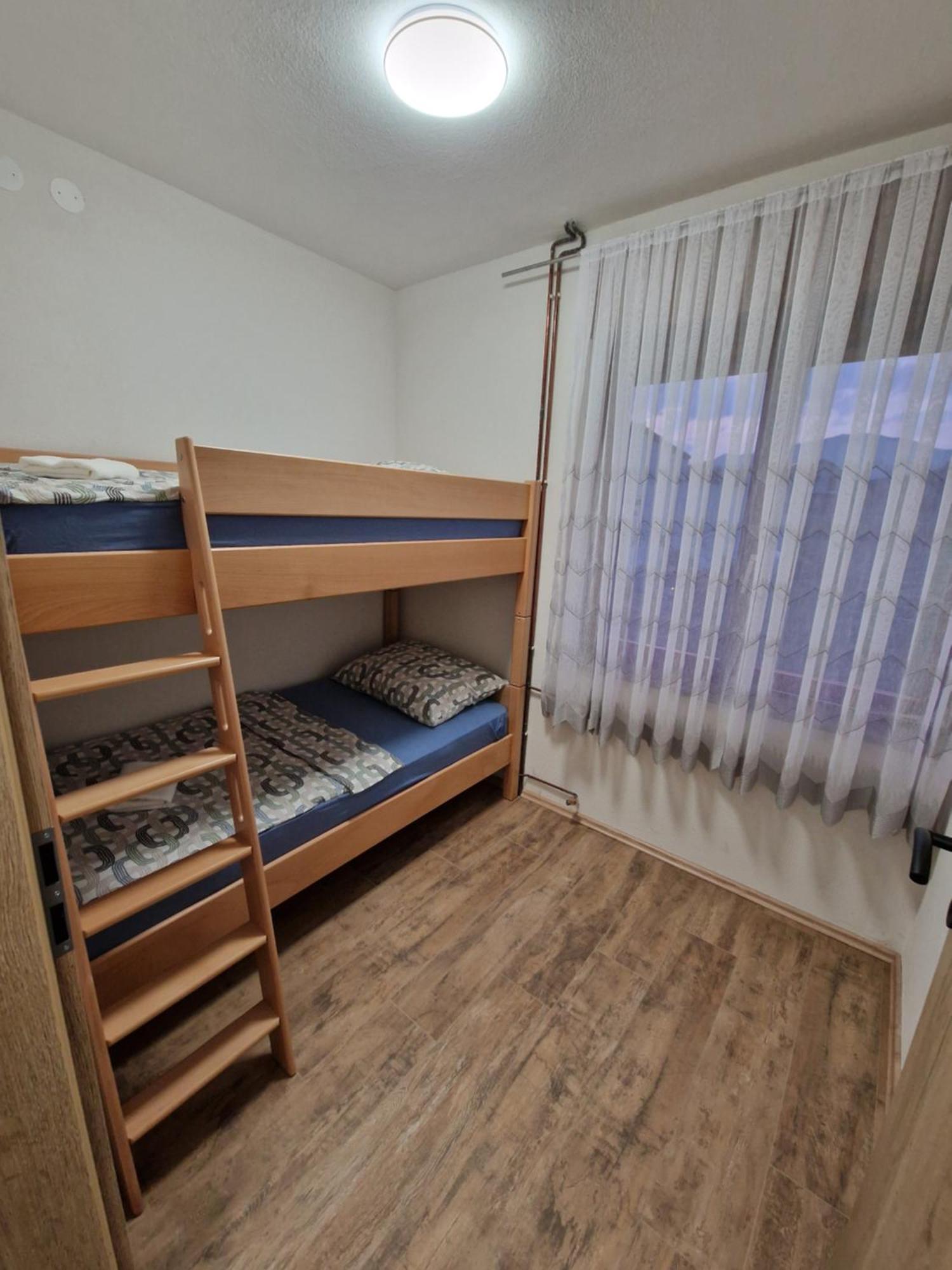 Apartma-Sobe Lejla Віпава Екстер'єр фото