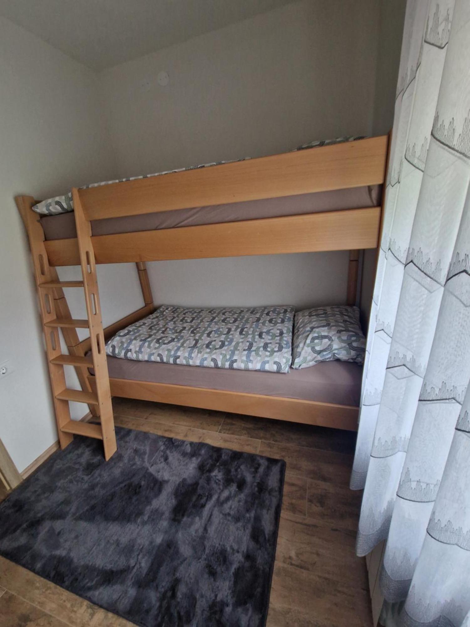 Apartma-Sobe Lejla Віпава Екстер'єр фото
