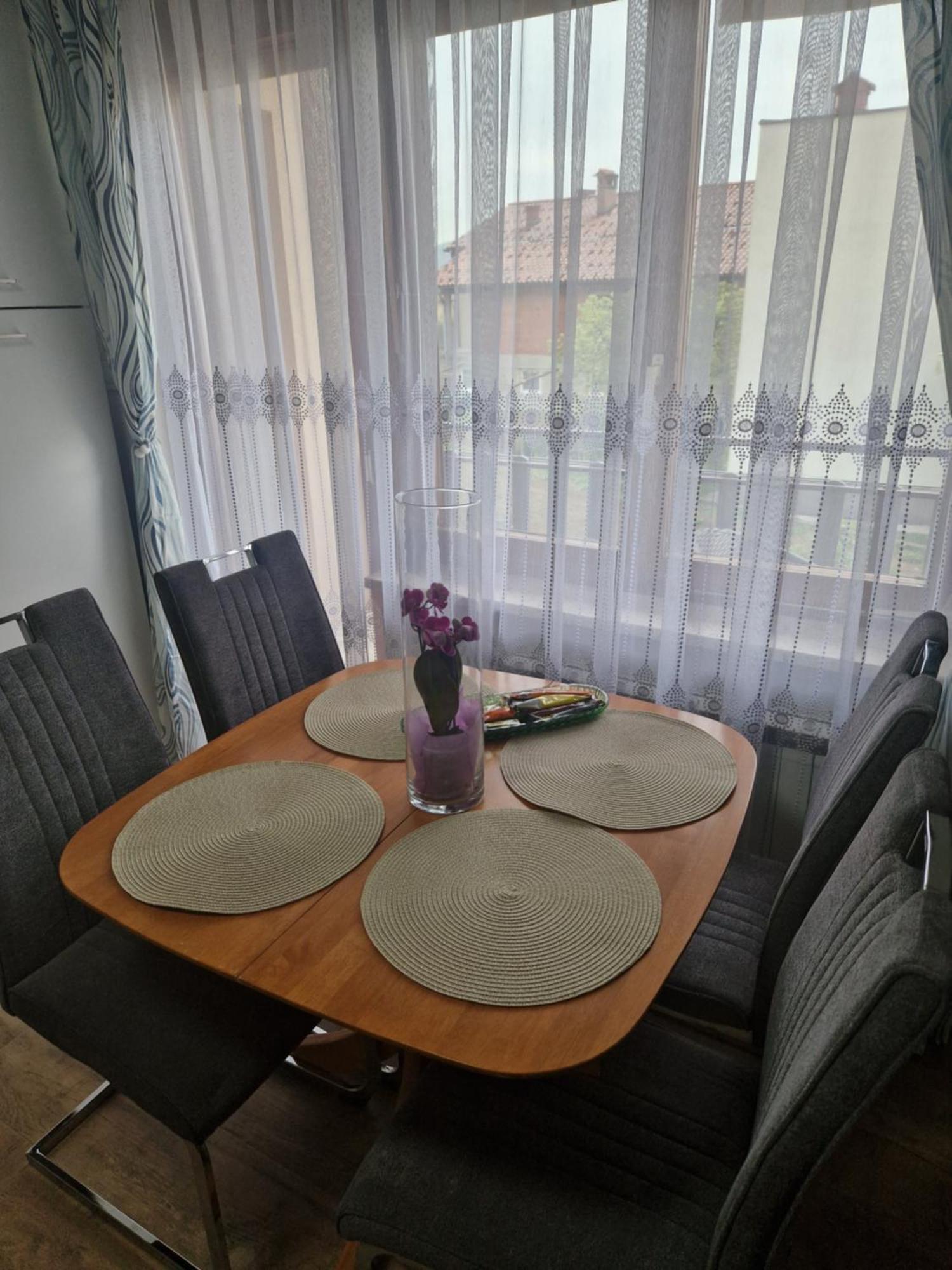 Apartma-Sobe Lejla Віпава Екстер'єр фото