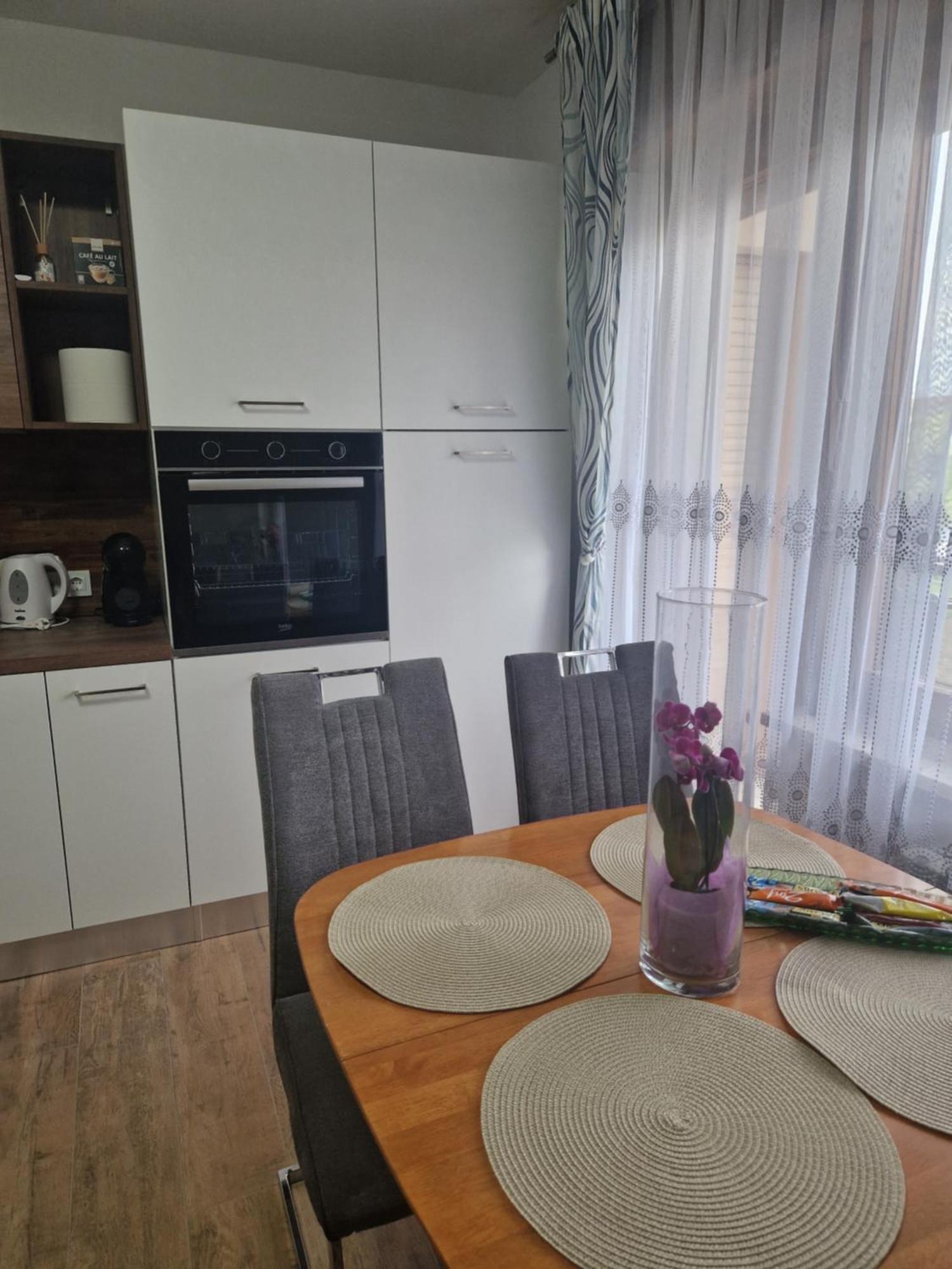 Apartma-Sobe Lejla Віпава Екстер'єр фото